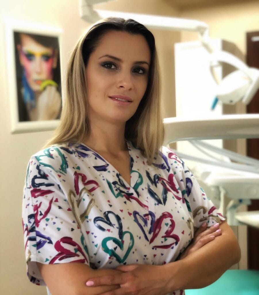 Dr. Ioana Teoteoi, Specialist Chirurgie Orală si Maxilo Facială-implant dentar Bucuresti, Dinți ficși în 24 de ore în București – All-on-4 și All-on-6