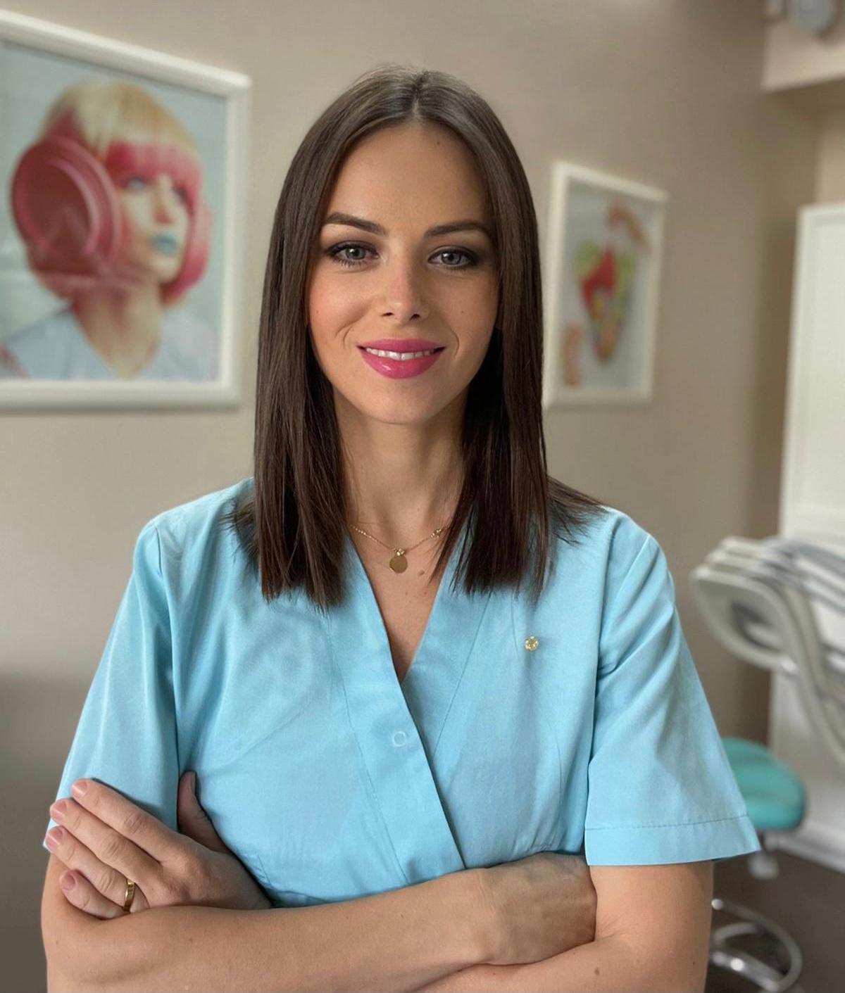 Dr. Ionescu Anca-specialist chirurgie Orală si Maxilofacială-Clinica stomatologica sector 4 Smile Dental Spa