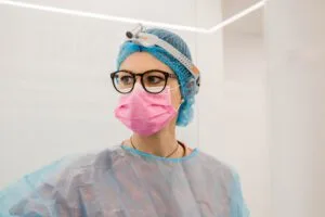 dr Anca Ionescu, specialist chirurgie orala si maxilo faciala