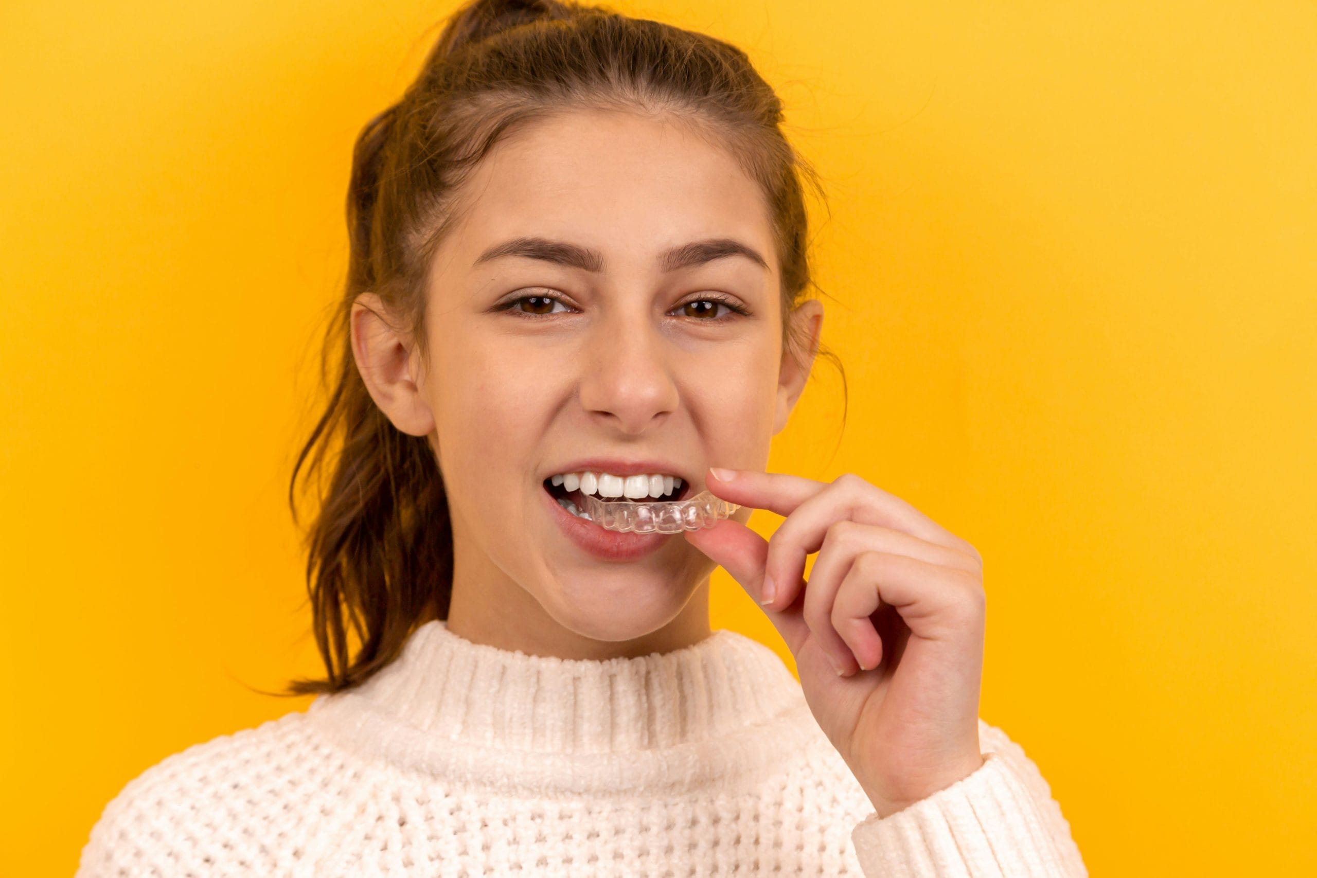Aparat dentar invizibil București — gutiere transparente și alignere invizibile la Smile Dental Spa, Sector 4